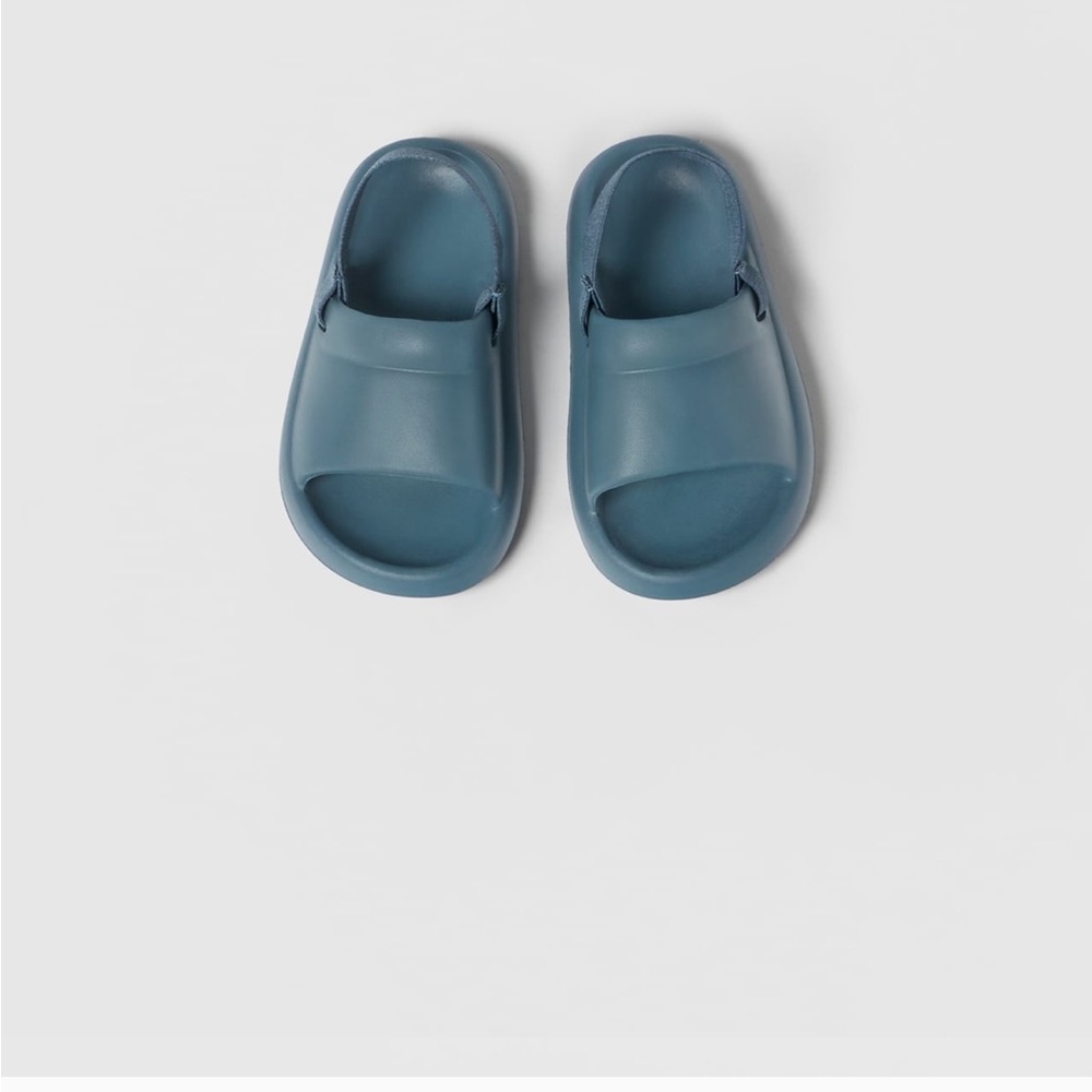 Zara blue rubberized sandal size 9.5 kids